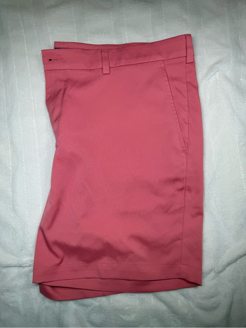 Roundtree & Yorke Men's Performance Shorts in Rose - Picture 2 of 8